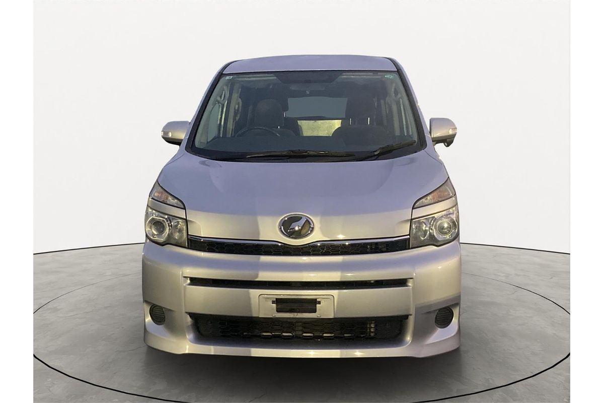 2011 Toyota Voxy Welcab