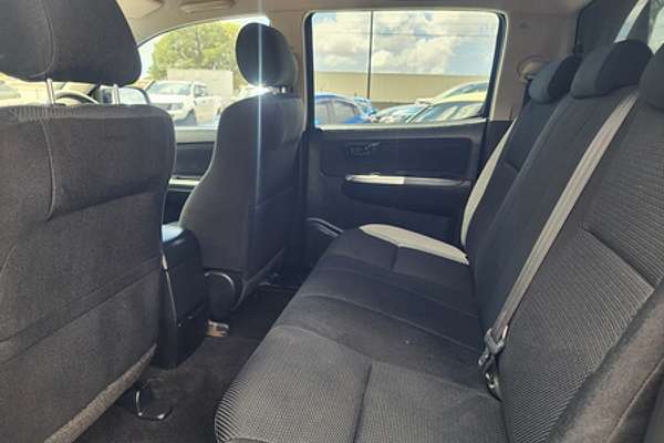 2015 Toyota Hilux SR5 KUN26R 4X4