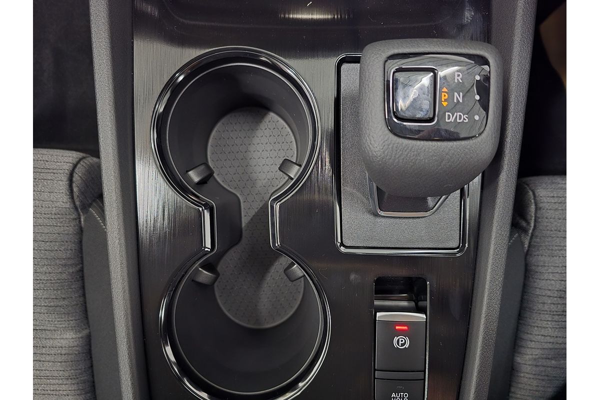 2025 Nissan X-TRAIL ST T33