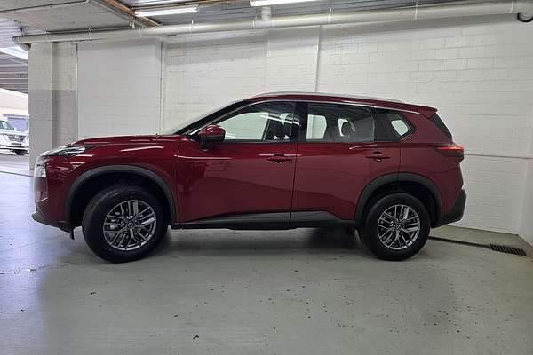 2025 Nissan X-TRAIL ST T33