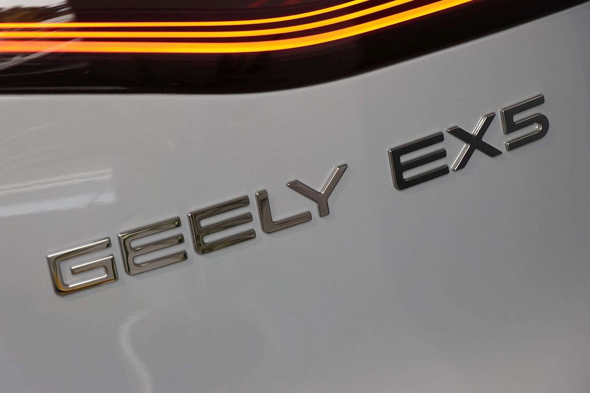 2025 Geely EX5 Inspire E245