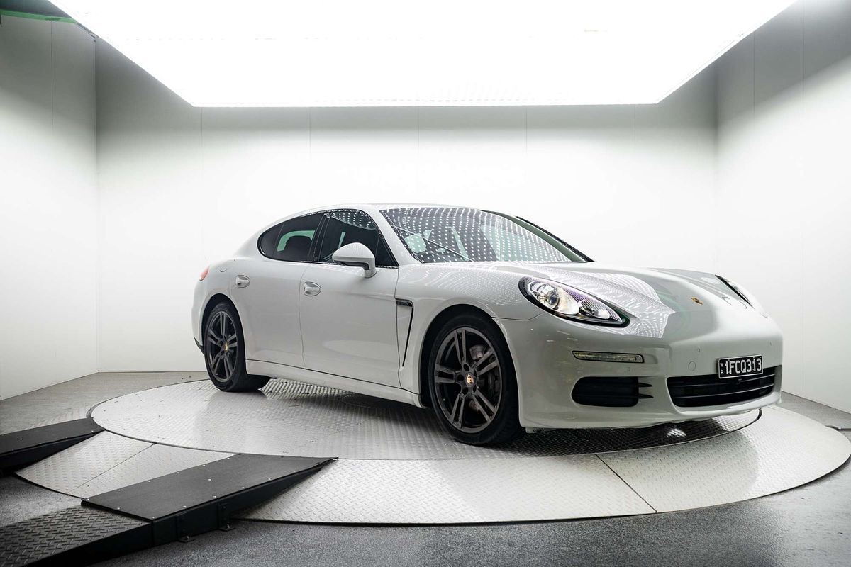 2014 Porsche Panamera 970