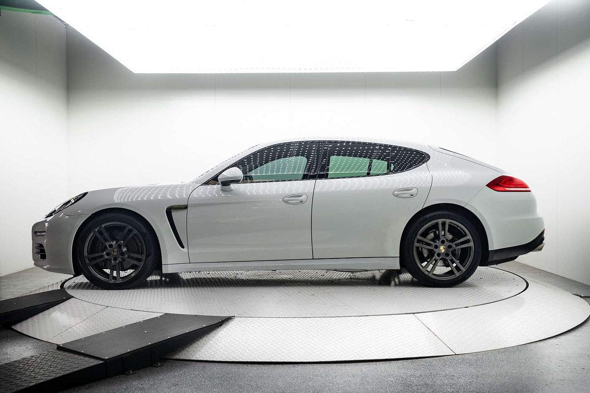 2014 Porsche Panamera 970