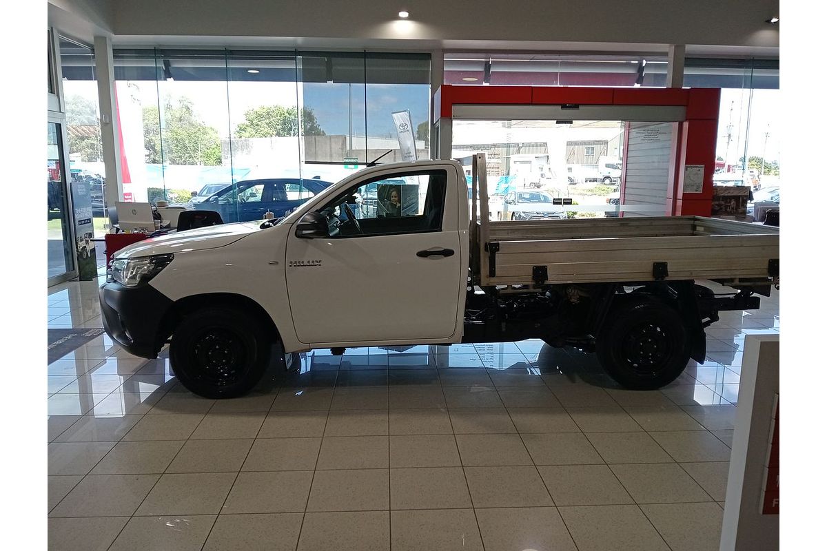 2017 Toyota Hilux Workmate TGN121R Rear Wheel Drive