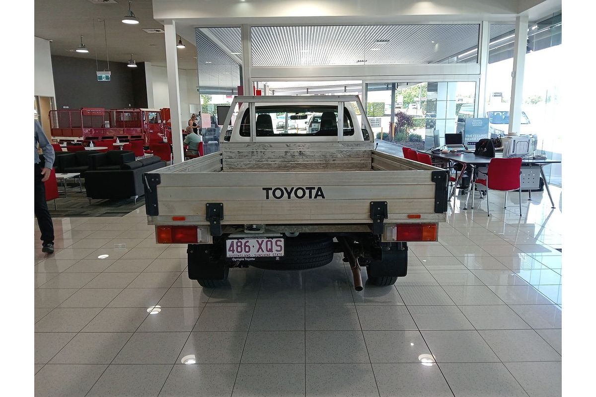 2017 Toyota Hilux Workmate TGN121R Rear Wheel Drive