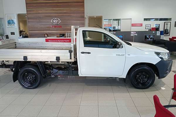 2017 Toyota Hilux Workmate TGN121R Rear Wheel Drive