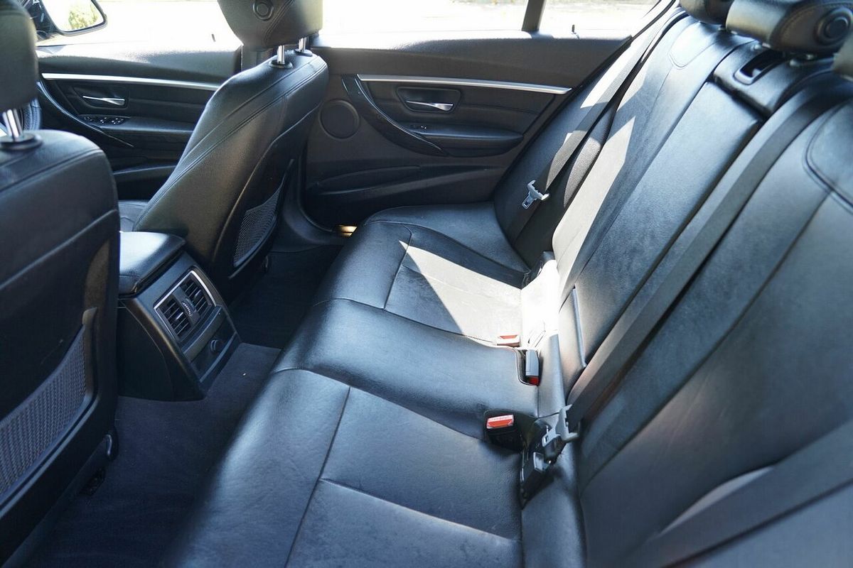 2016 BMW 320d Sport Line F30 LCI