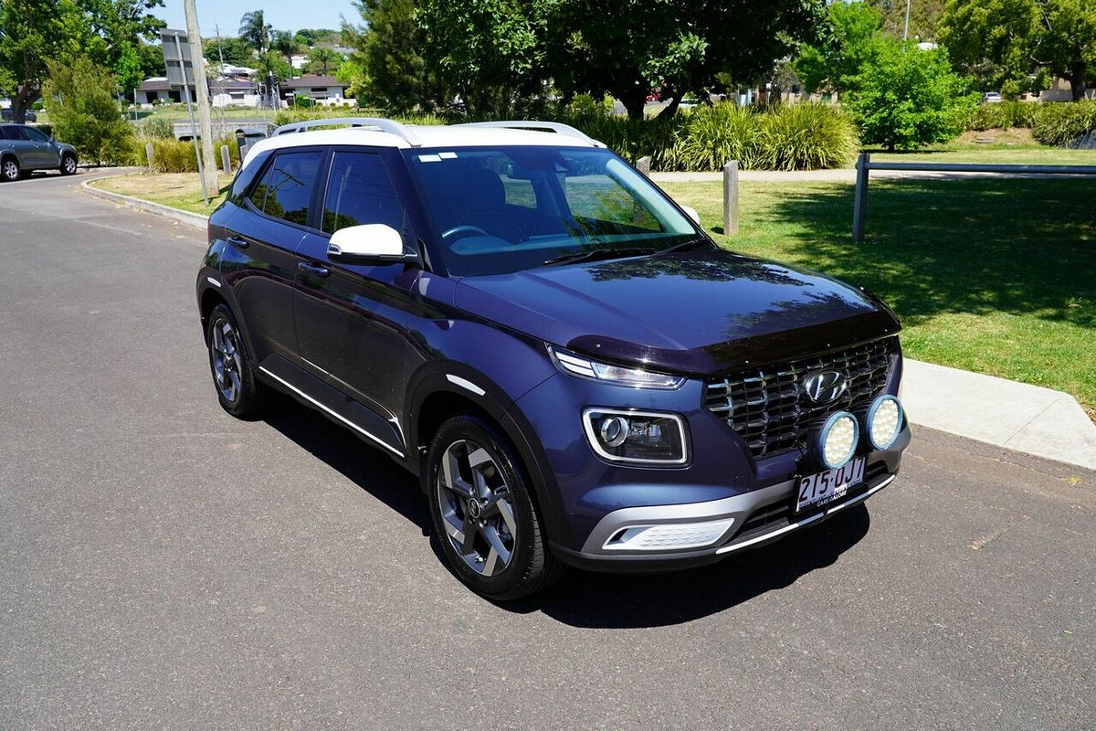 2022 Hyundai Venue Elite (denim) Two-Tone Roof QX.V4
