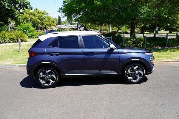 2022 Hyundai Venue Elite (denim) Two-Tone Roof QX.V4