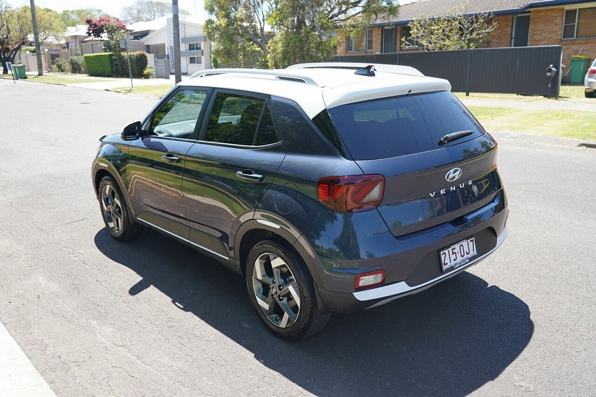 2022 Hyundai Venue Elite (denim) Two-Tone Roof QX.V4