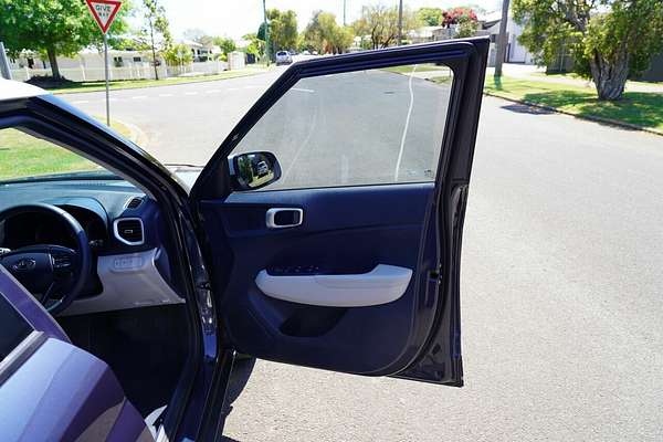 2022 Hyundai Venue Elite (denim) Two-Tone Roof QX.V4