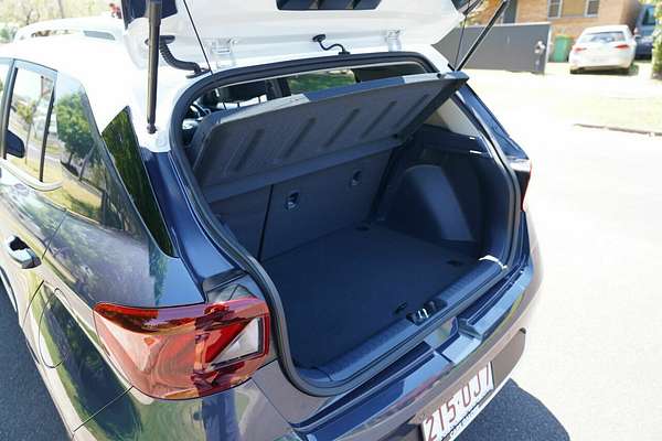 2022 Hyundai Venue Elite (denim) Two-Tone Roof QX.V4
