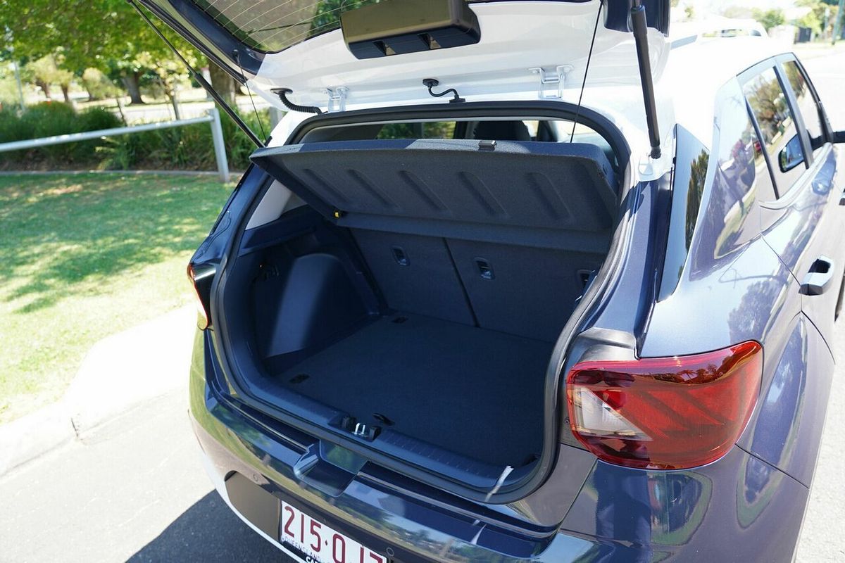 2022 Hyundai Venue Elite (denim) Two-Tone Roof QX.V4