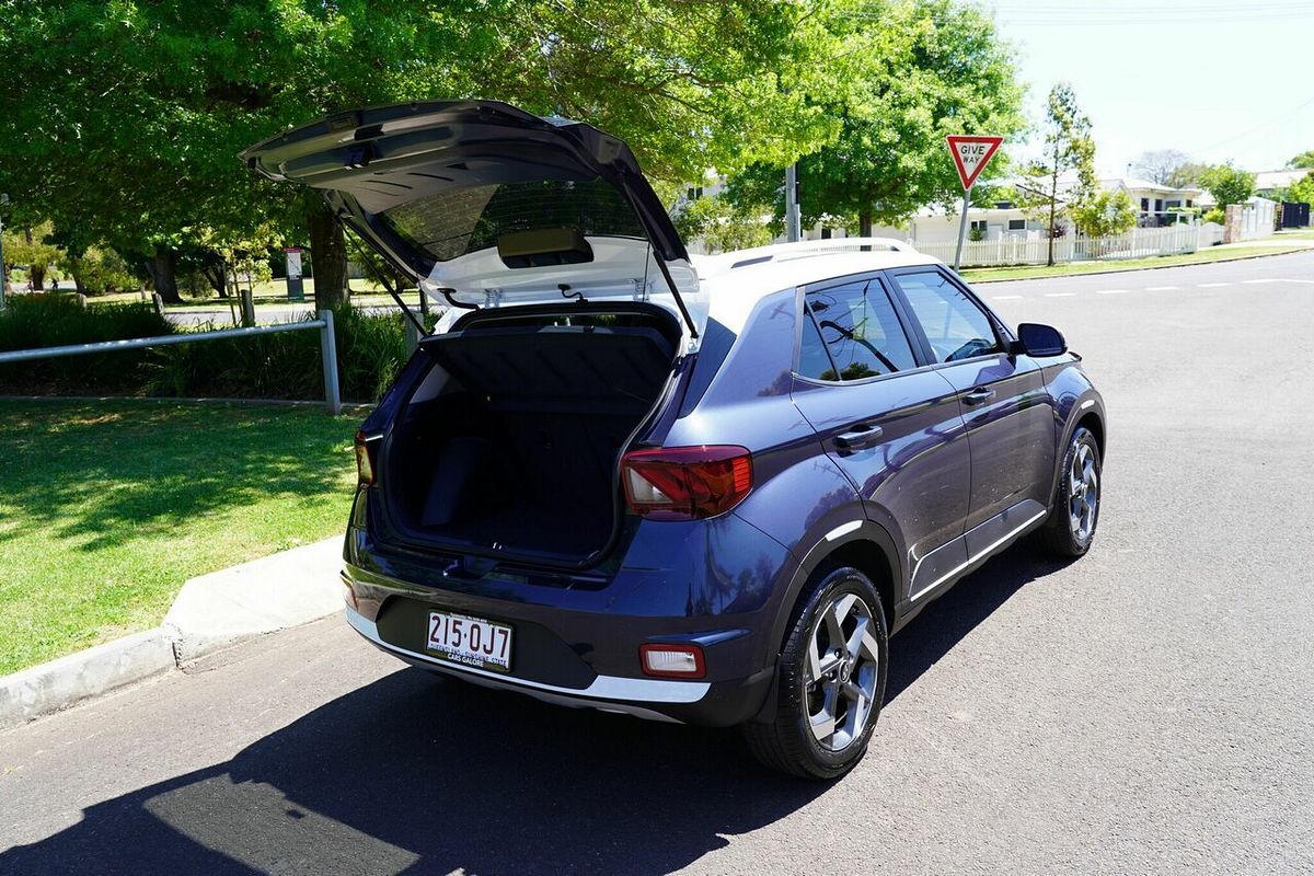 2022 Hyundai Venue Elite (denim) Two-Tone Roof QX.V4