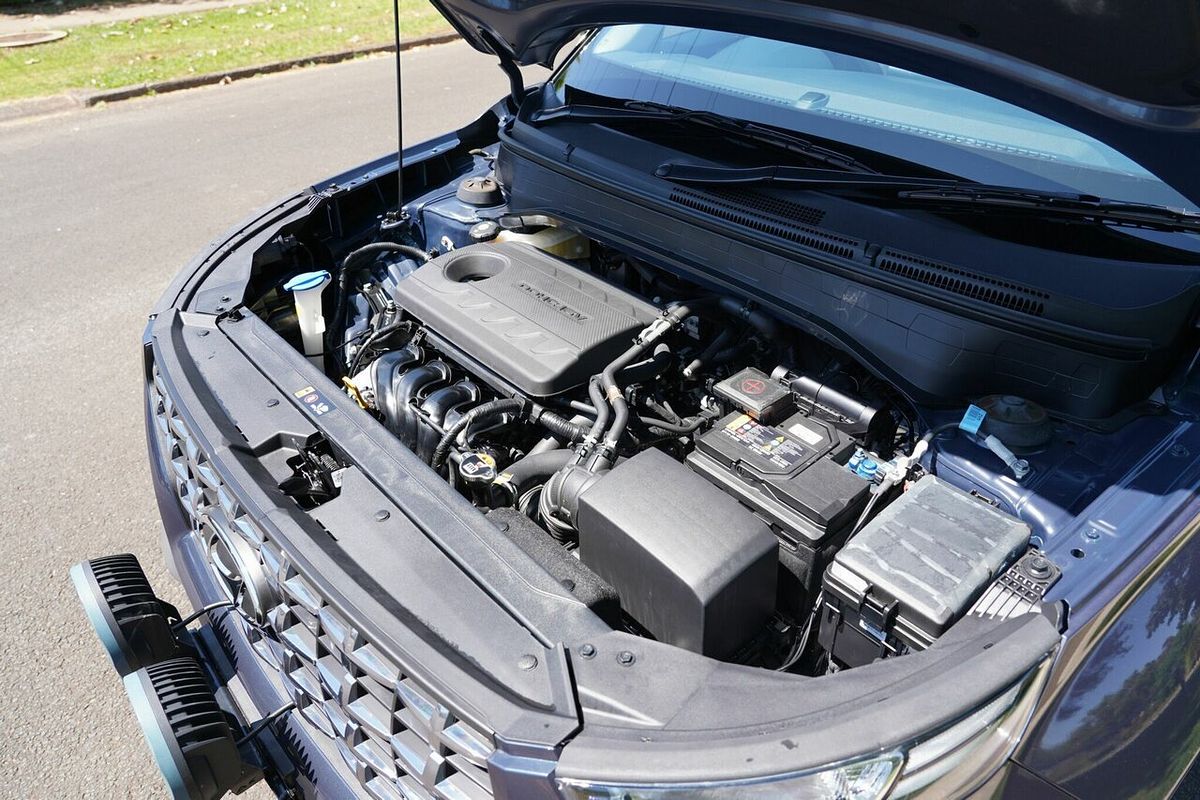 2022 Hyundai Venue Elite (denim) Two-Tone Roof QX.V4