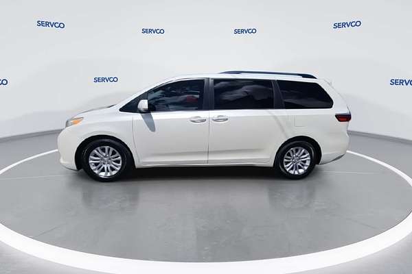 2017 Toyota SIENNA XLE