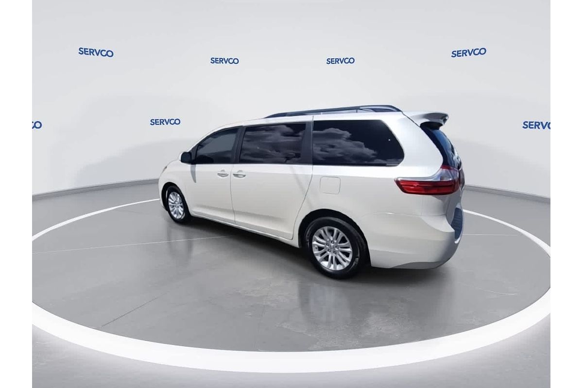 2017 Toyota SIENNA XLE