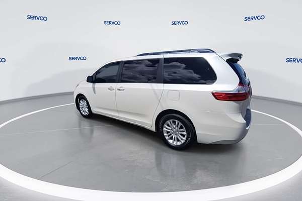2017 Toyota SIENNA XLE