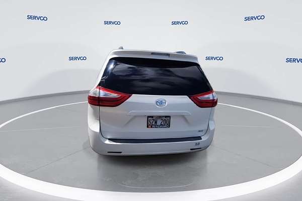 2017 Toyota SIENNA XLE