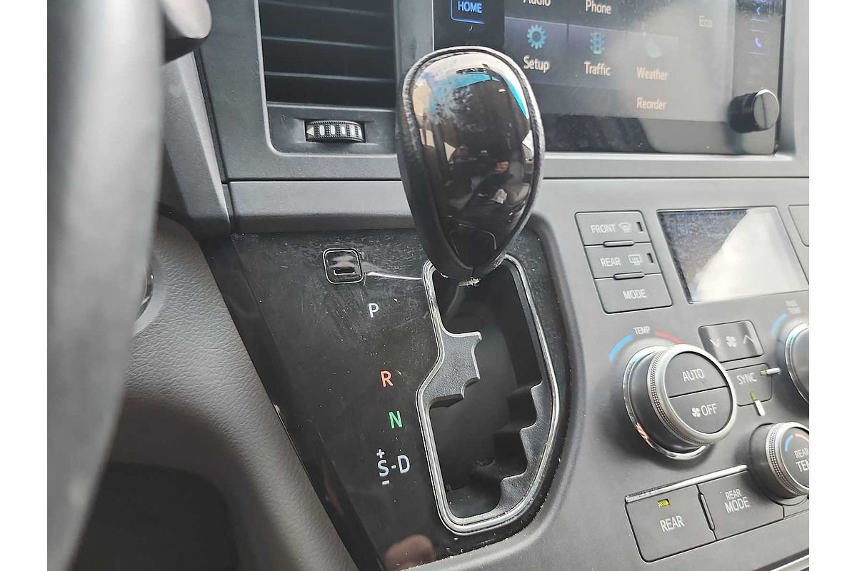 2017 Toyota SIENNA XLE