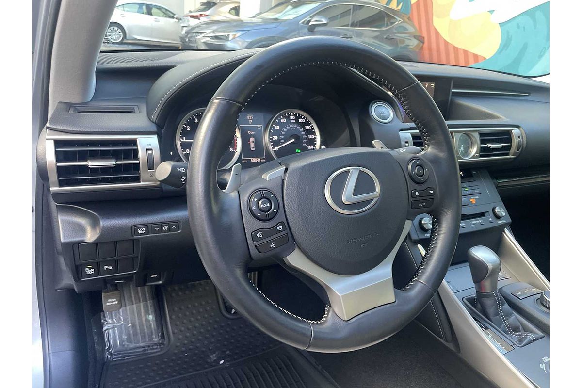 2016 Lexus IS