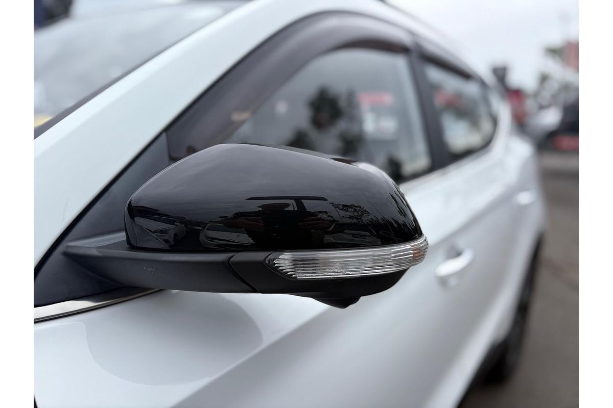 2021 MG ZS Essence AZS1