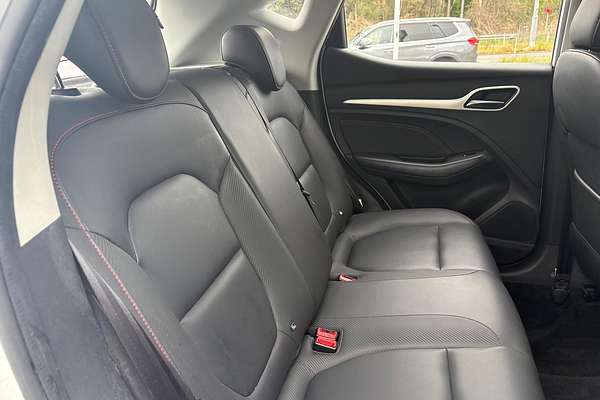 2021 MG ZS Essence AZS1