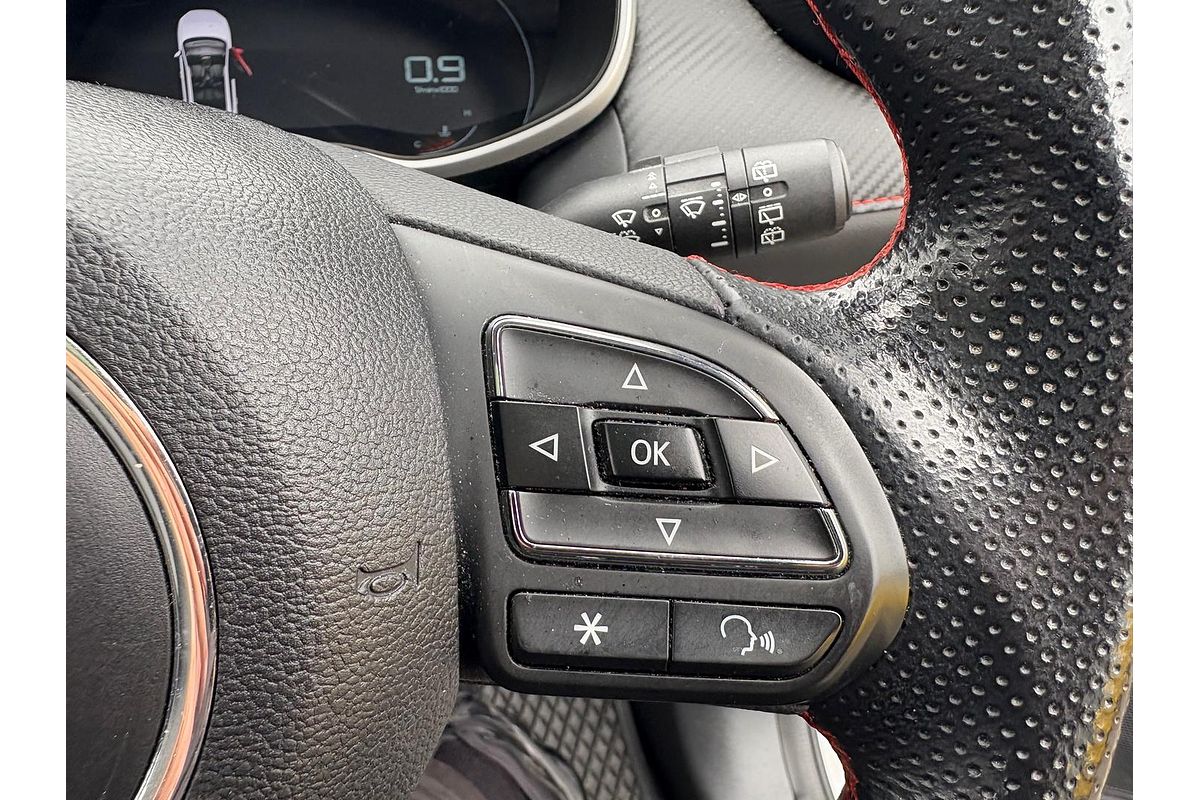 2021 MG ZS Essence AZS1