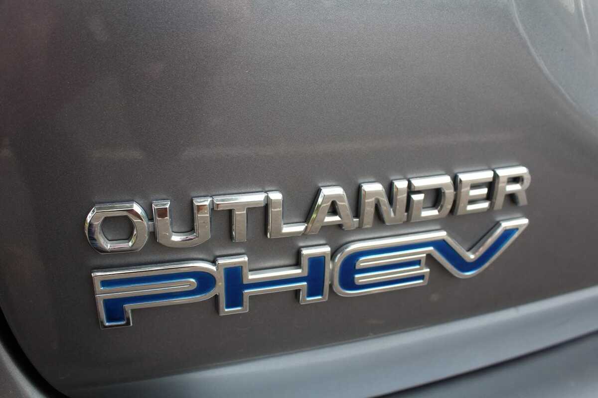 2014 Mitsubishi Outlander PHEV ZJ