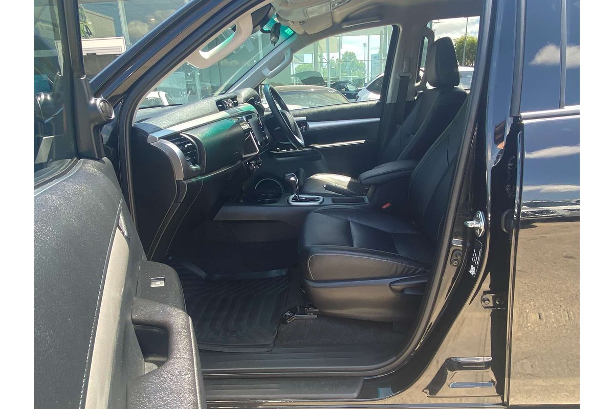 2022 Toyota Hilux SR5 GUN126R 4X4