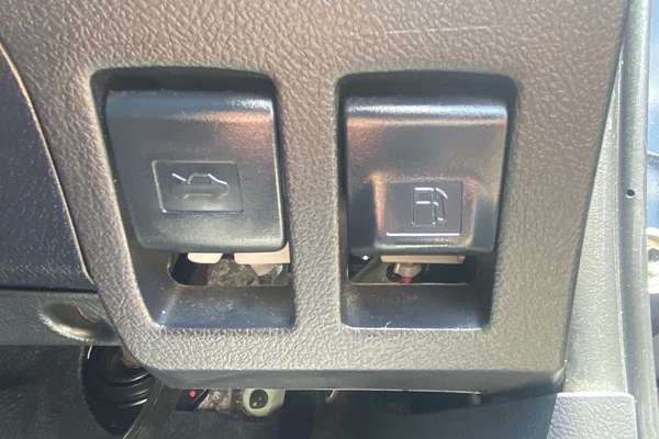 2022 Toyota Hilux SR5 GUN126R 4X4