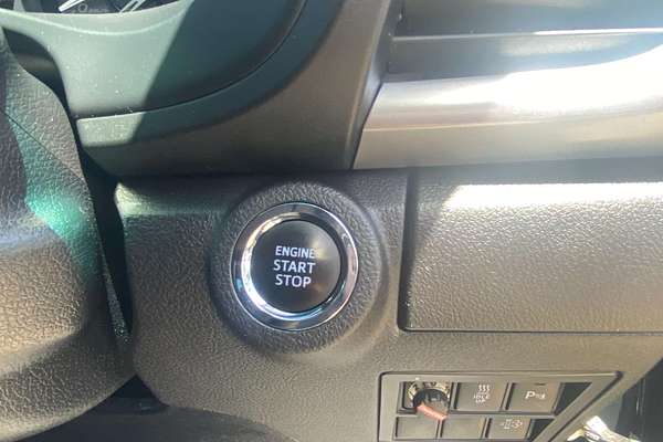 2022 Toyota Hilux SR5 GUN126R 4X4