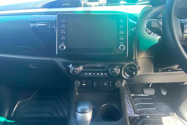 2022 Toyota Hilux SR5 GUN126R 4X4