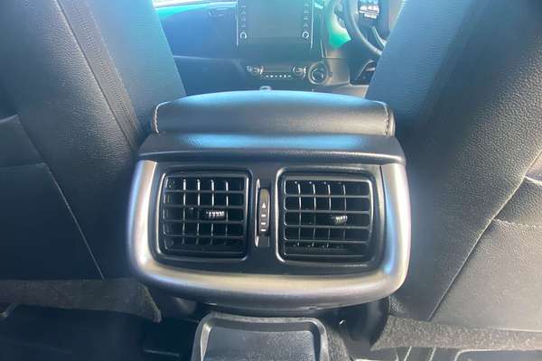 2022 Toyota Hilux SR5 GUN126R 4X4