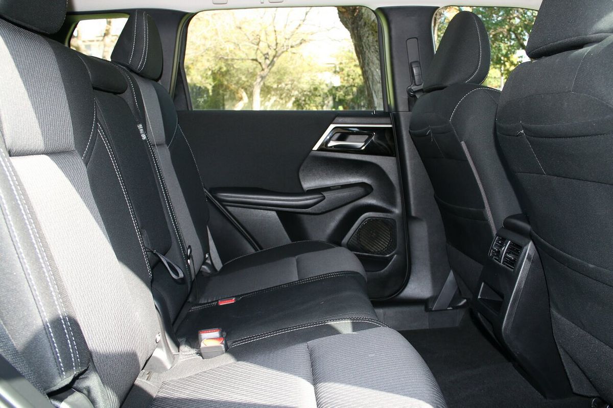 2022 Mitsubishi Outlander ES ZM