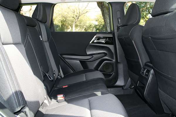 2022 Mitsubishi Outlander ES ZM