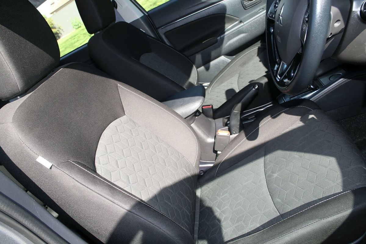 2022 Mitsubishi ASX ES XD