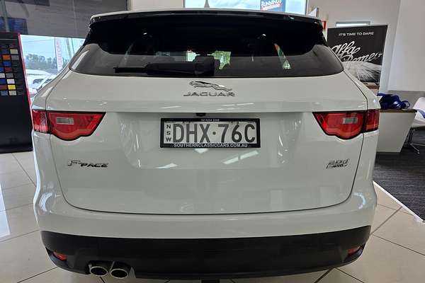 2016 Jaguar F-PACE 20d R-Sport X761