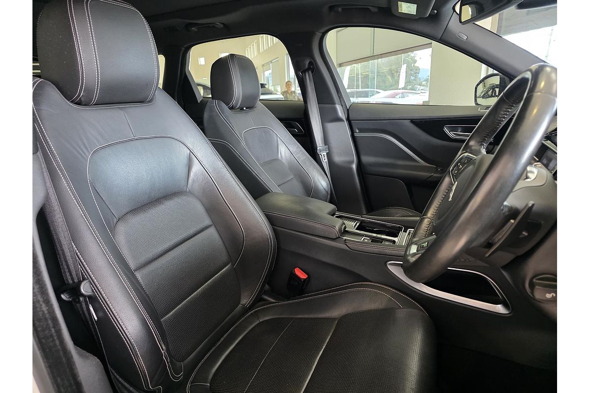 2016 Jaguar F-PACE 20d R-Sport X761