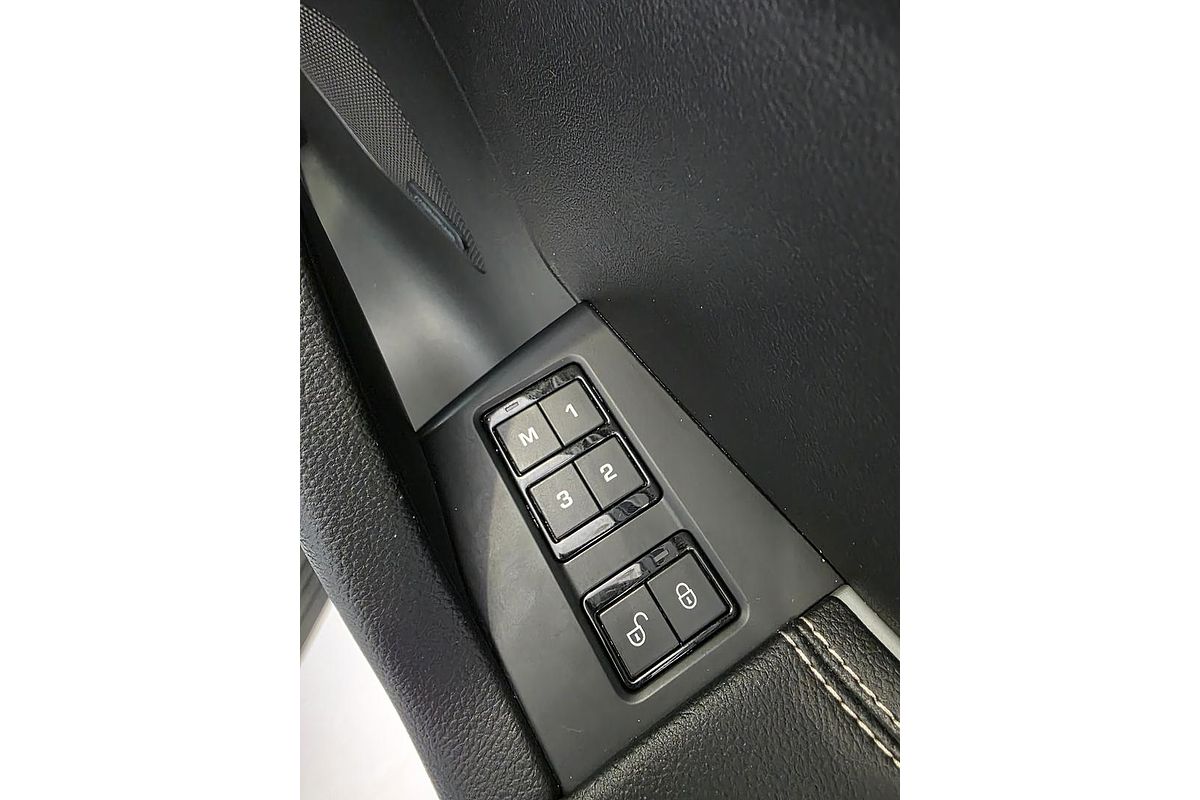 2016 Jaguar F-PACE 20d R-Sport X761