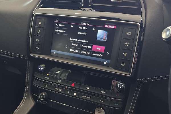 2016 Jaguar F-PACE 20d R-Sport X761