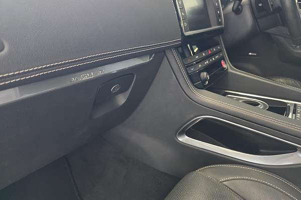 2016 Jaguar F-PACE 20d R-Sport X761