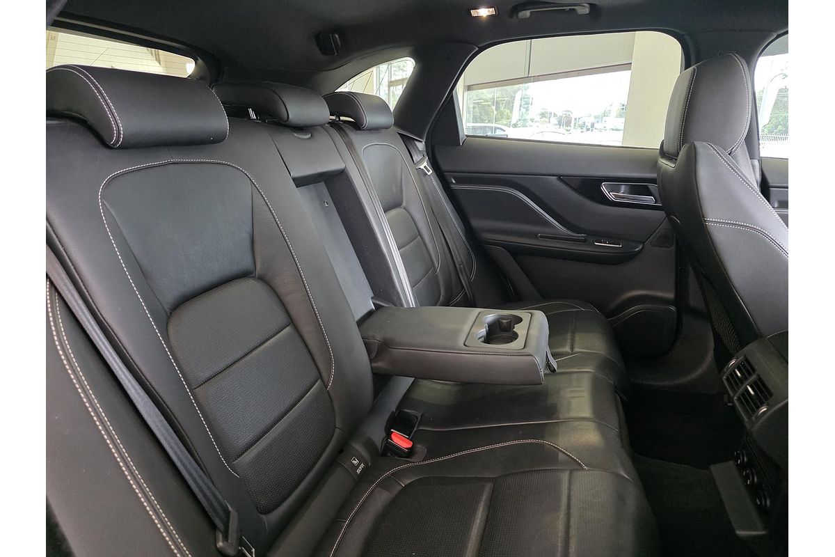 2016 Jaguar F-PACE 20d R-Sport X761