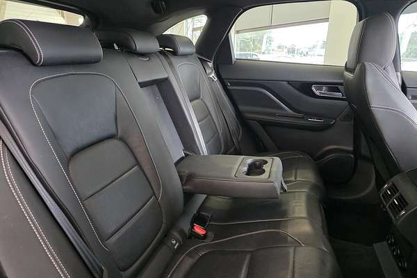 2016 Jaguar F-PACE 20d R-Sport X761