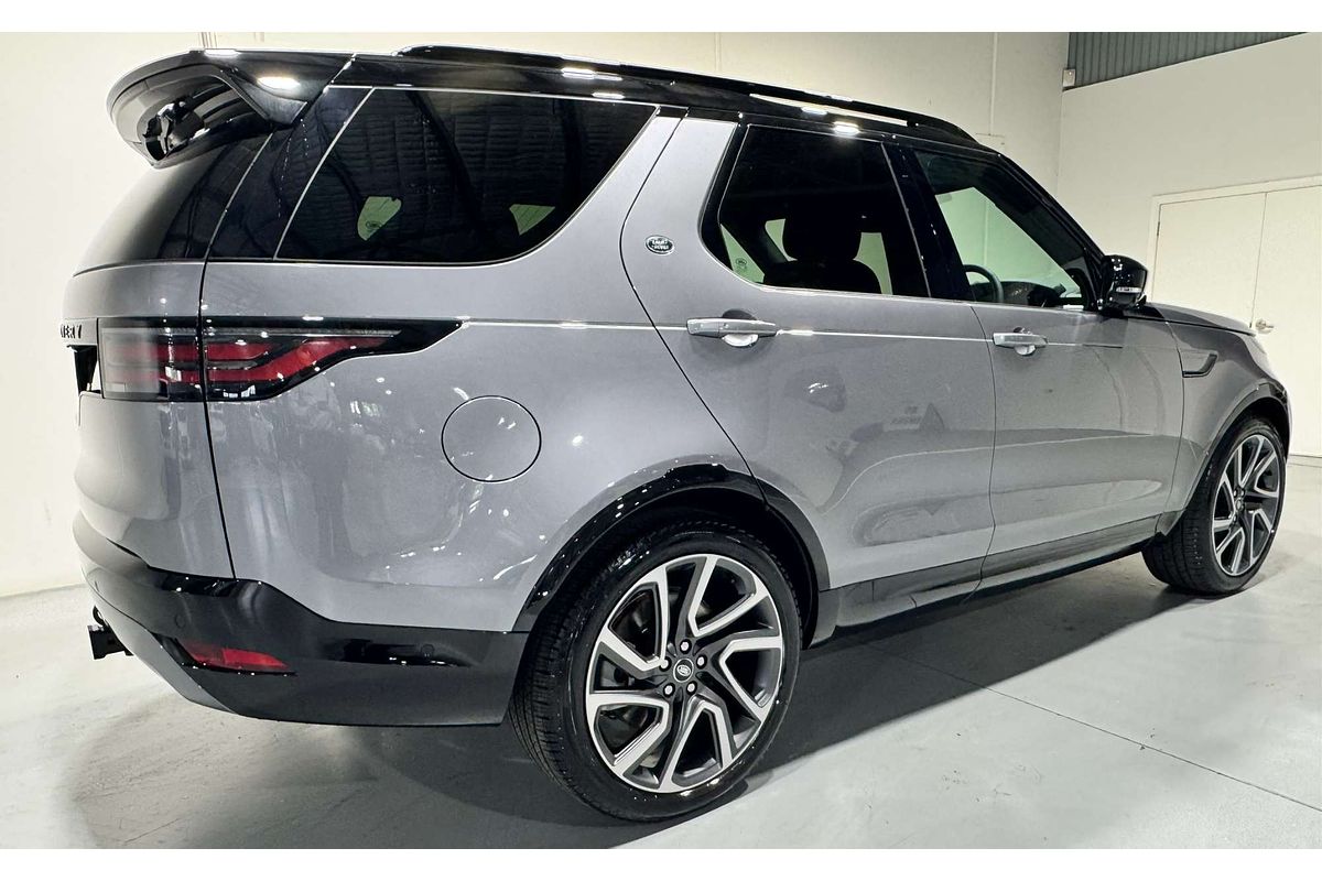 2025 Land Rover Discovery D350 Dynamic SE Series 5