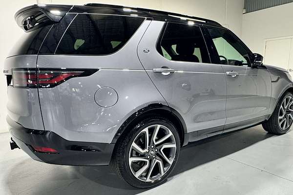 2025 Land Rover Discovery D350 Dynamic SE Series 5