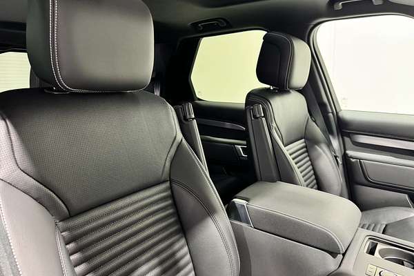 2025 Land Rover Discovery D350 Dynamic SE Series 5