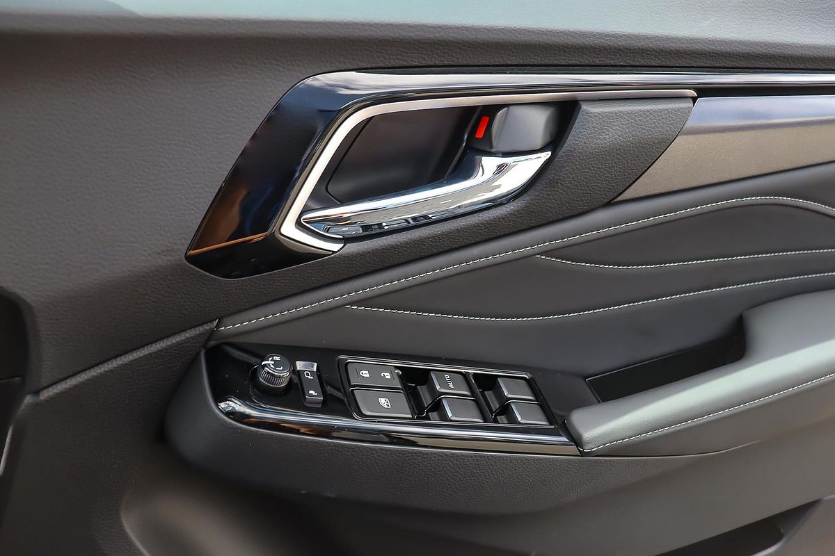 2025 Isuzu MU-X LS-T