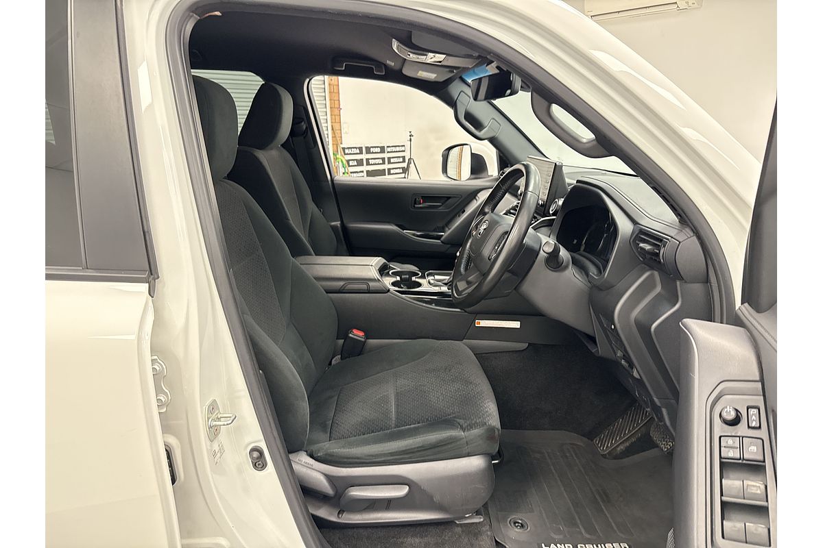 2023 Toyota Landcruiser GXL FJA300R