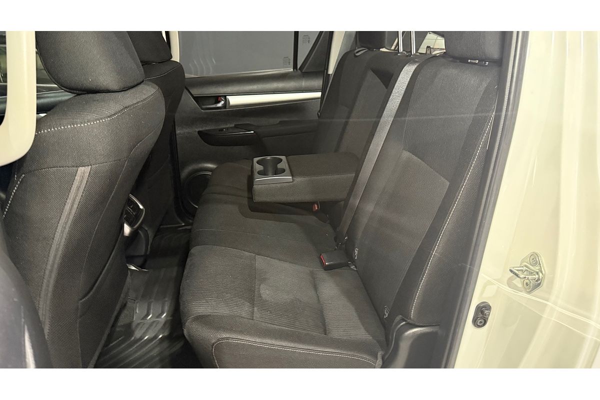 2020 Toyota Hilux SR5 GUN126R 4X4